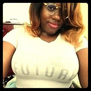 Meet your Posher, Crystal